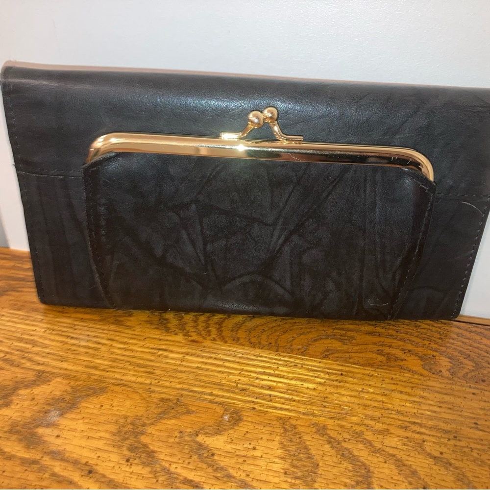 Julia Buxton NWOT Women's Heiress Organizer Clutch Leather -Kisslock , Black